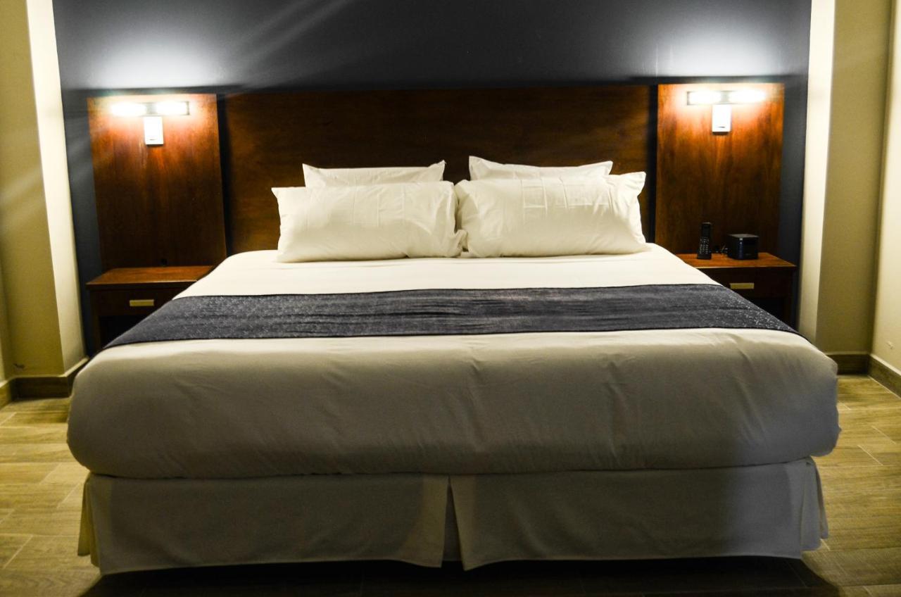 Hotel San Agustin Plaza Latacunga Kültér fotó