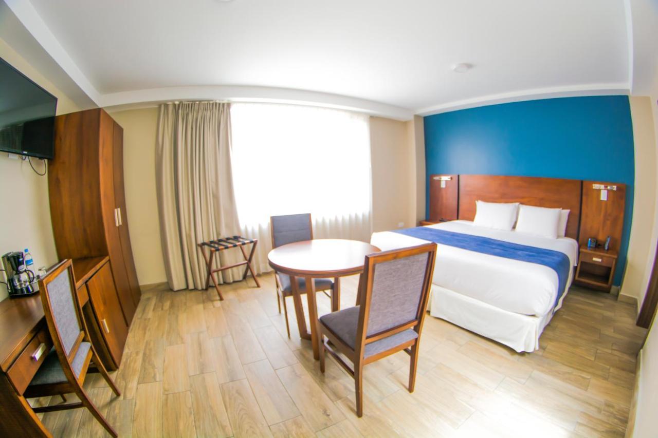 Hotel San Agustin Plaza Latacunga Kültér fotó