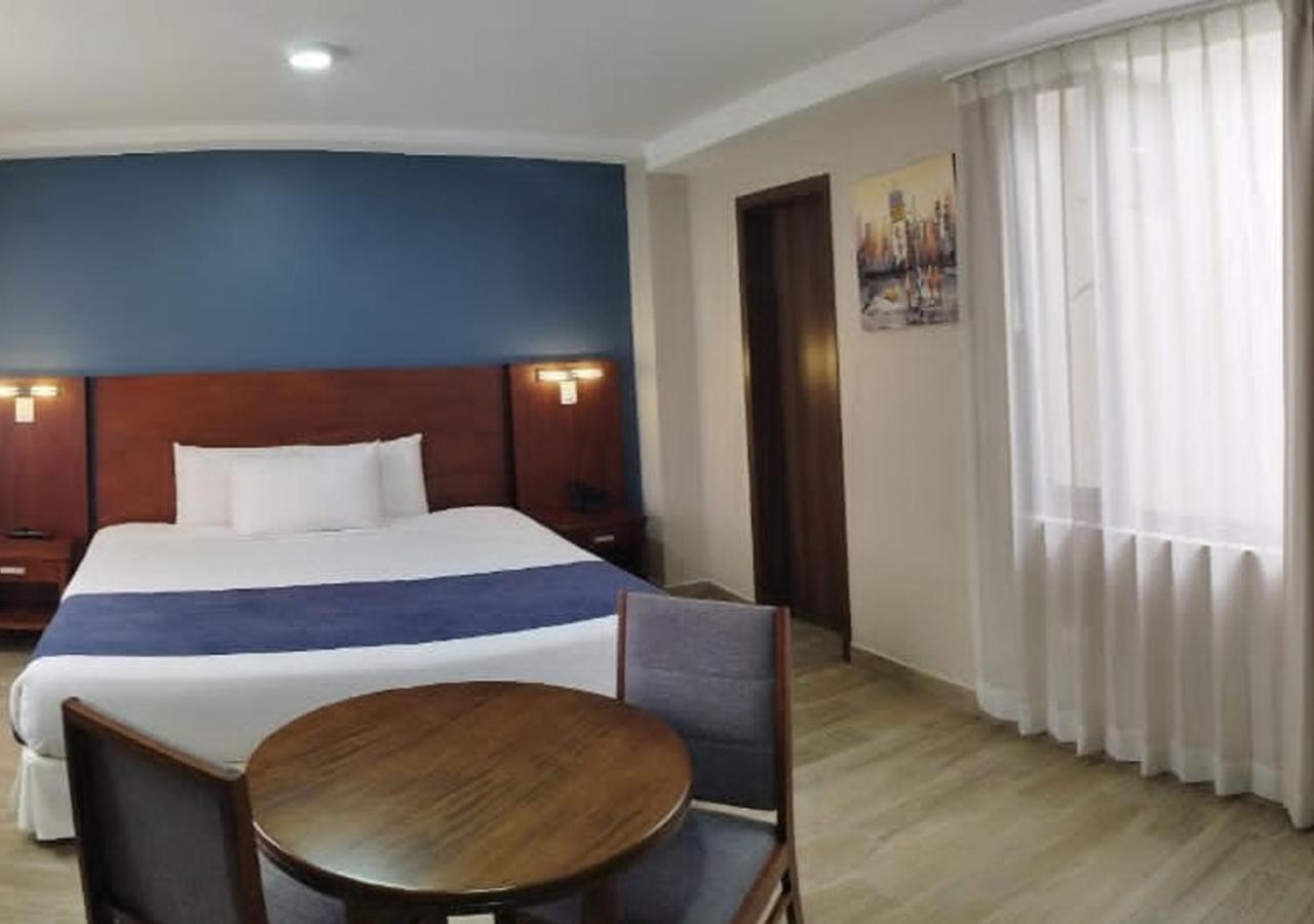 Hotel San Agustin Plaza Latacunga Kültér fotó