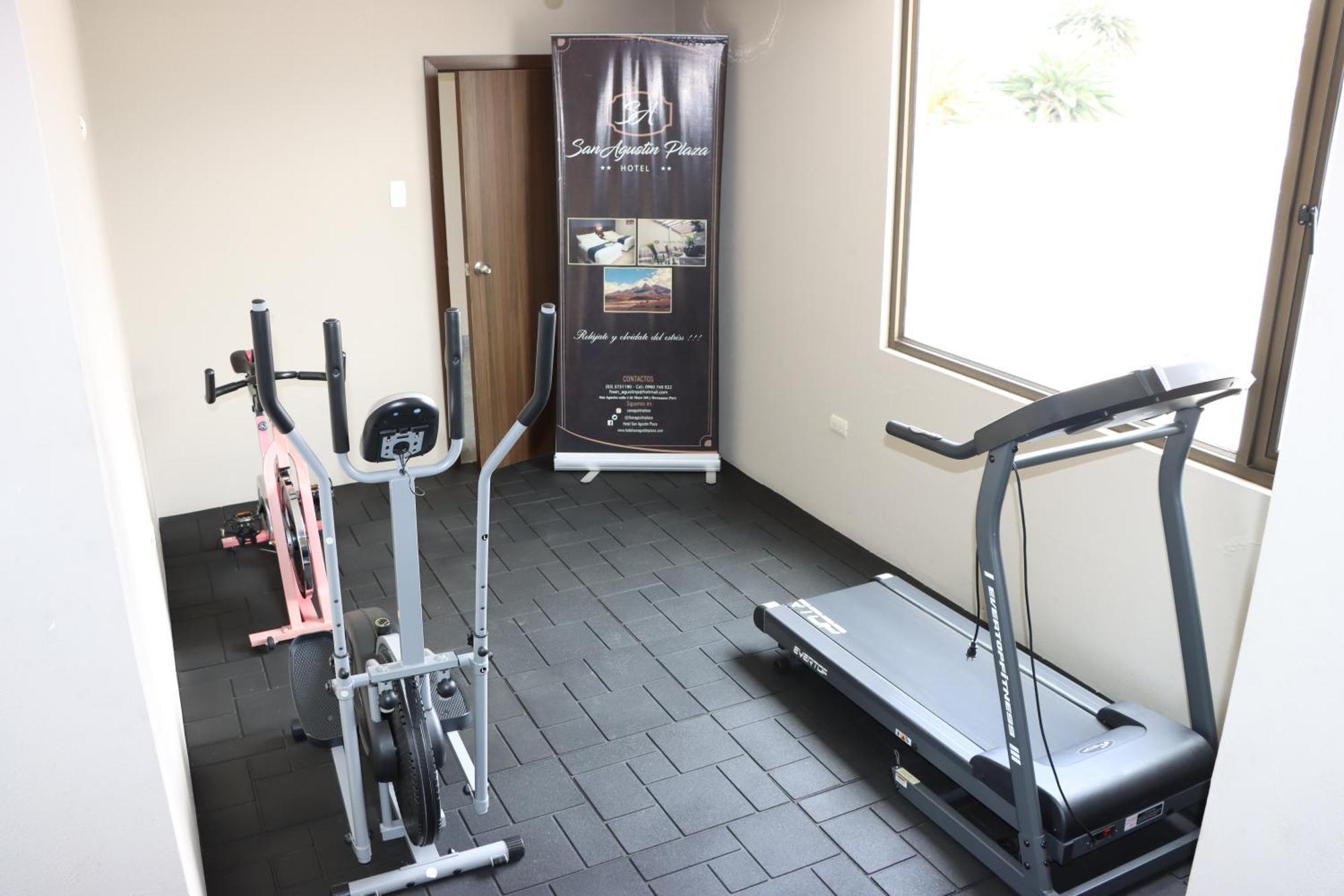 Hotel San Agustin Plaza Latacunga Kültér fotó