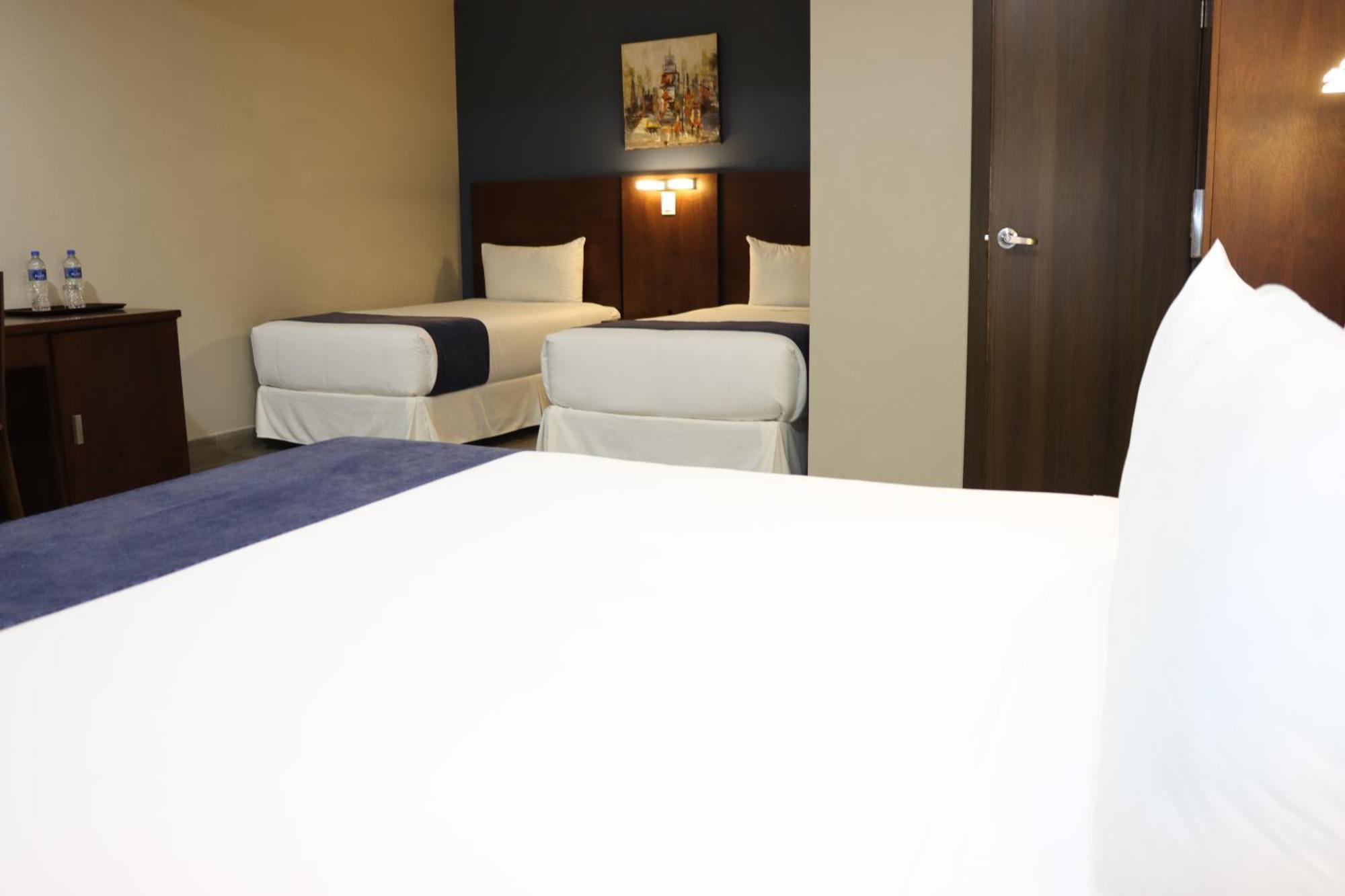 Hotel San Agustin Plaza Latacunga Kültér fotó