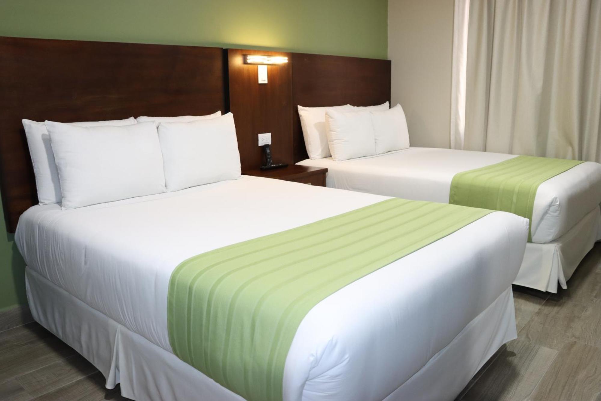 Hotel San Agustin Plaza Latacunga Kültér fotó