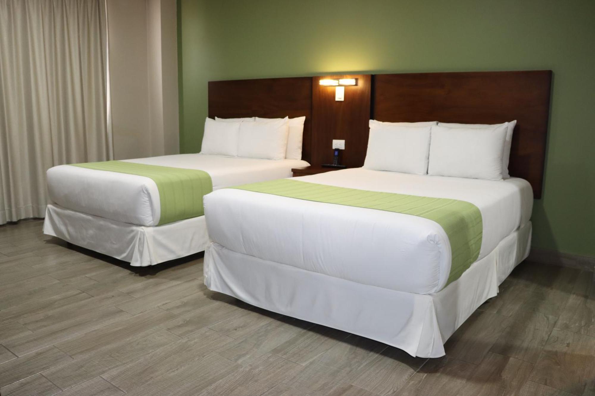 Hotel San Agustin Plaza Latacunga Kültér fotó