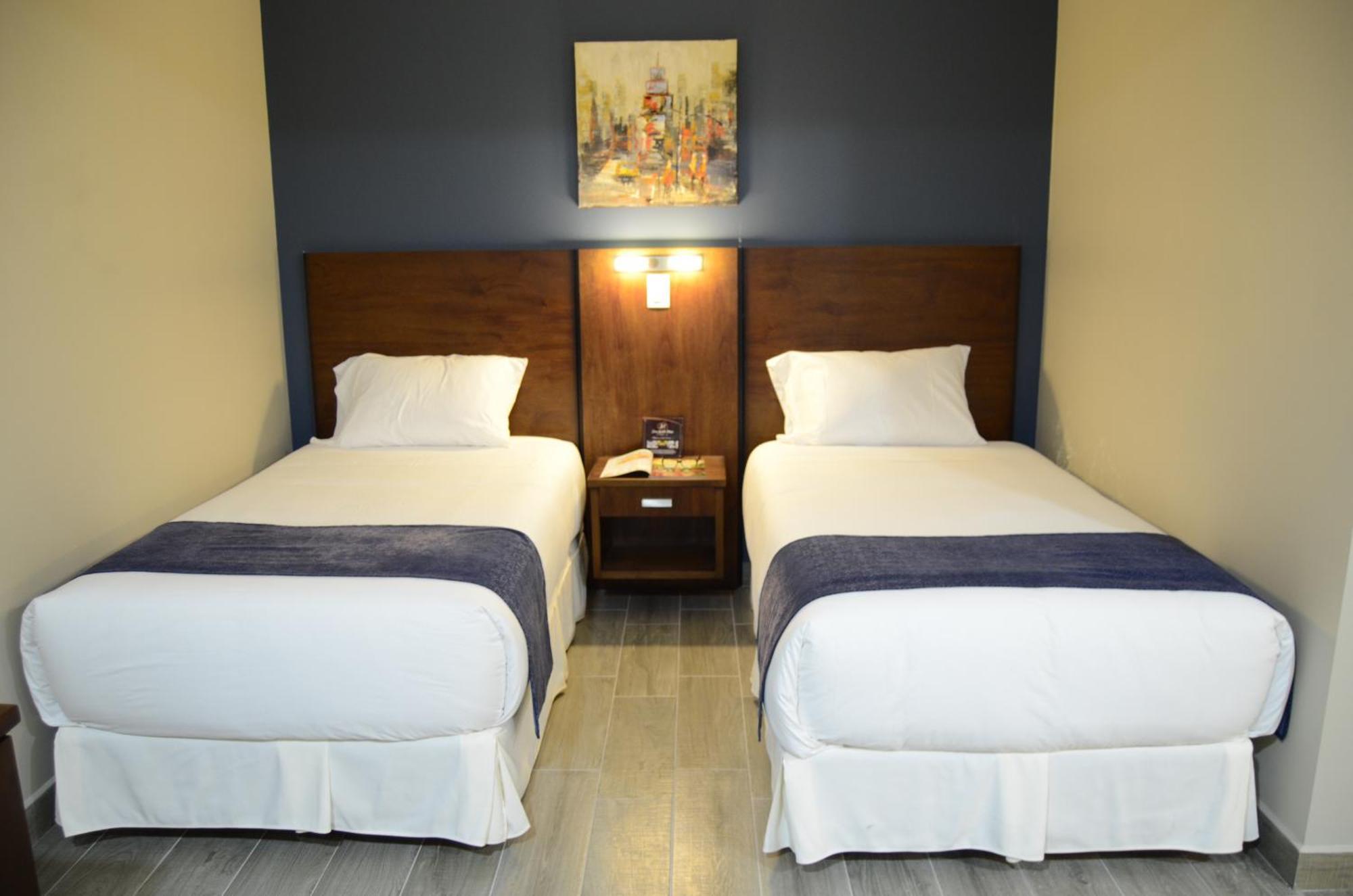 Hotel San Agustin Plaza Latacunga Kültér fotó