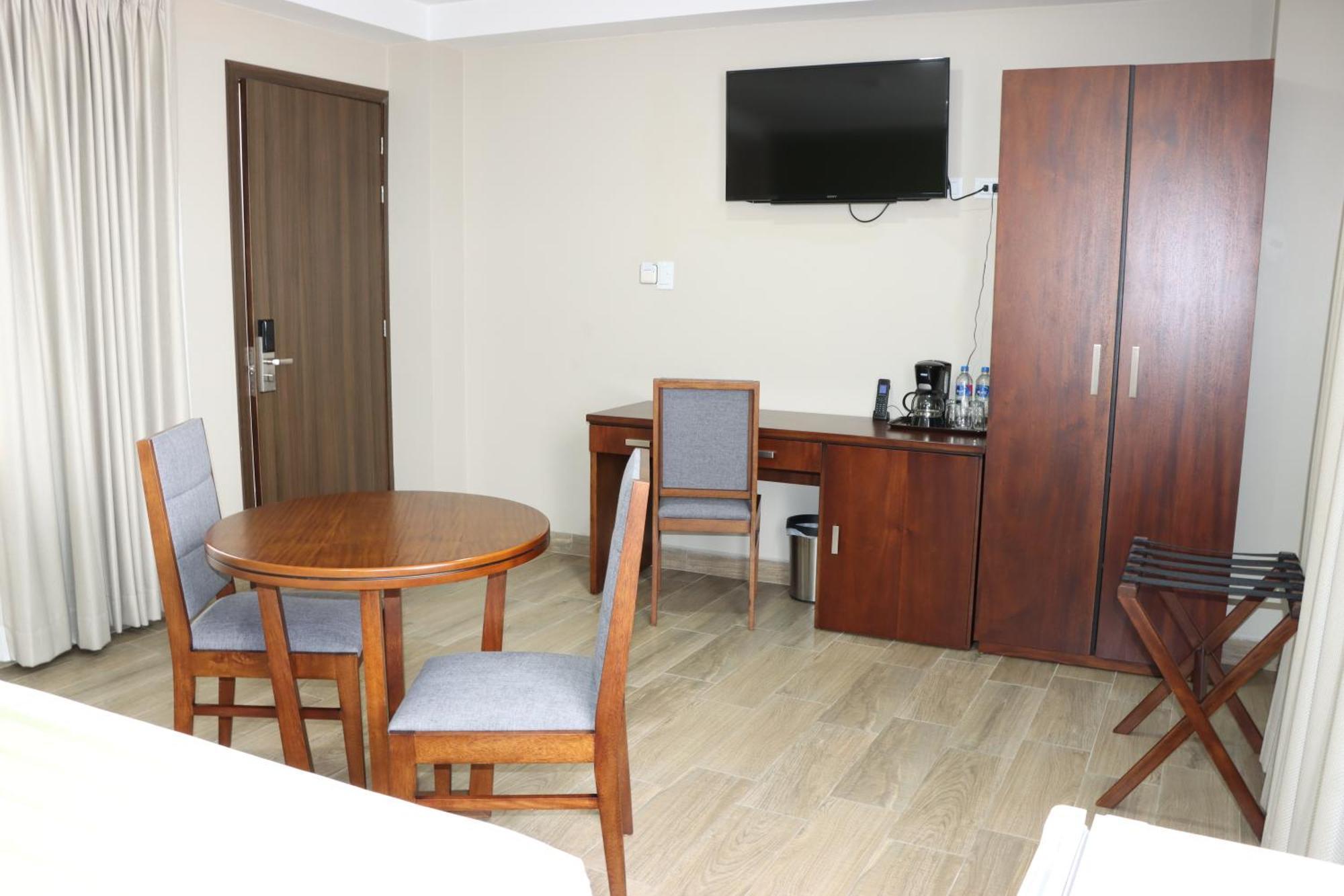 Hotel San Agustin Plaza Latacunga Kültér fotó