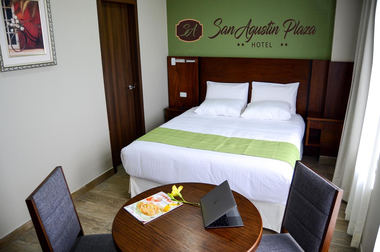 Hotel San Agustin Plaza Latacunga Kültér fotó